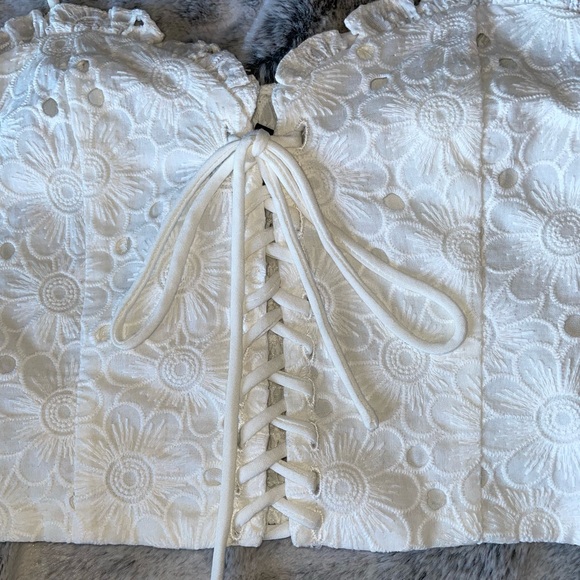 Forever 21 lace-up cropped top - Picture 5 of 5